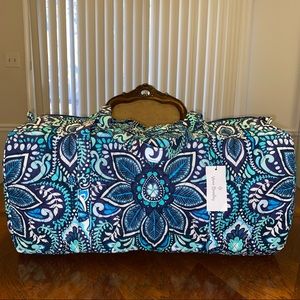 NWT Vera Bradley Large Travel Duffel Blue Island Medallion